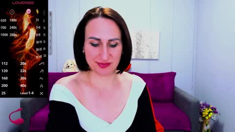 niasmithh online show from 02.19.25