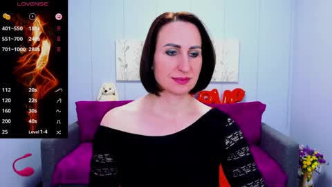 niasmithh online show from 02.20.25