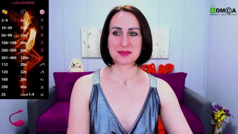 niasmithh online show from 02.22.25