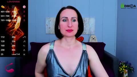 niasmithh online show from 02.28.25