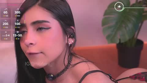 Snapshot of nicdani_1 chatting on 09.26.25 Dani 3 online show from 09.26.25