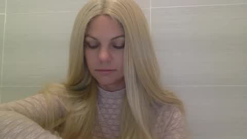 Amber online show from 10.26.25