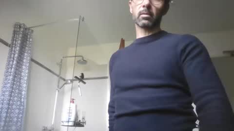 Snapshot of nicefrenchguy79 chatting on 11.05.25 nicefrenchguy79 online show from 11.05.25