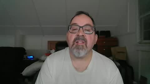Snapshot of niceguy7208 chatting on 04.28.26 niceguy7208 online show from 04.28.26