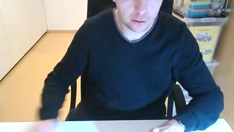 Snapshot of niceguyflo chatting on 12.18.25 NiceGuyFlo online show from 12.18.25