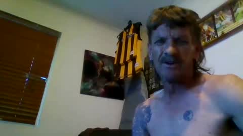 Snapshot of niceozziecockxxx chatting on 01.15.25 Sexiishaine online show from 01.15.25