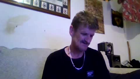 Snapshot of niceozziecockxxx chatting on 09.29.25 Sexiishaine online show from 09.29.25