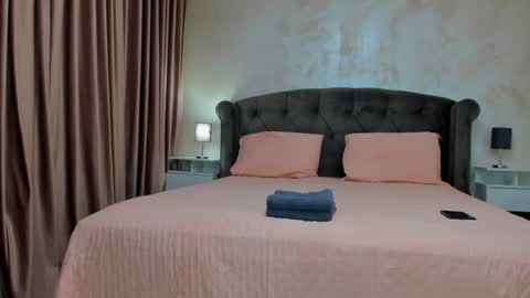 Sophie online show from 02.28.26