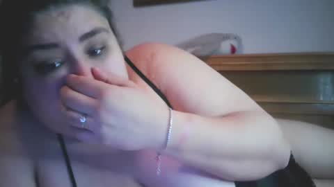 Snapshot of nicholle chatting on 01.16.25 Nicholle online show from 01.16.25