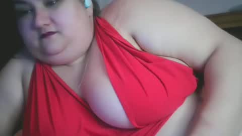 Snapshot of nicholle chatting on 02.10.25 Nicholle online show from 02.10.25