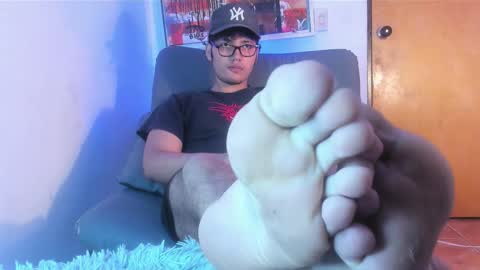 Snapshot of nick_1606 chatting on 10.08.25 nick online show from 10.08.25