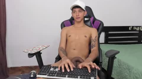 Snapshot of nick_greey chatting on 06.23.26 Frank online show from 06.23.26