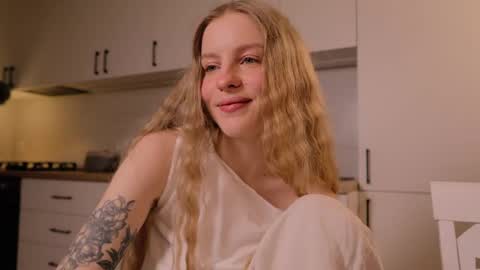 Nicka Cherie online show from 04.11.26