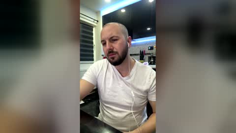 Snapshot of nickolas22 chatting on 02.15.26 Julian online show from 02.15.26