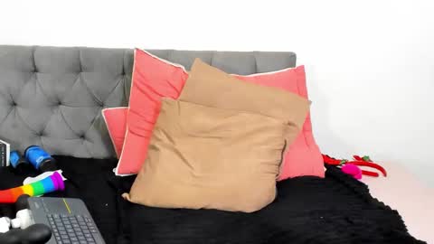 Nicky Brown online show from 03.07.25