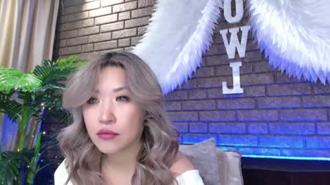 Snapshot of nicky_owl chatting on 02.23.25 Today is my 41st birthday  And in 2 hours Im waiting for you on the stream Stock up on tokens and a good mood Nicky online show from 02.23.25