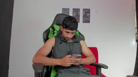 Snapshot of nicky_vance chatting on 12.02.24 nicky online show from 12.02.24