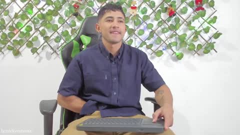 Snapshot of nicky_vance chatting on 12.07.24 nicky online show from 12.07.24