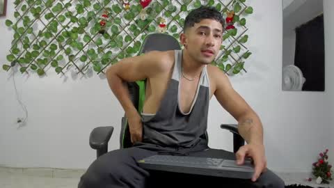 Snapshot of nicky_vance chatting on 12.09.24 nicky online show from 12.09.24