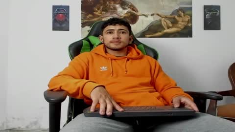 Snapshot of nicky_vance chatting on 03.04.25 nicky online show from 03.04.25