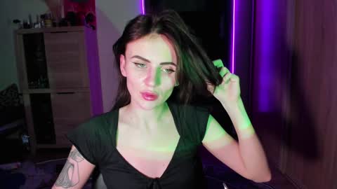 Nicky Weekends online show from 01.27.25