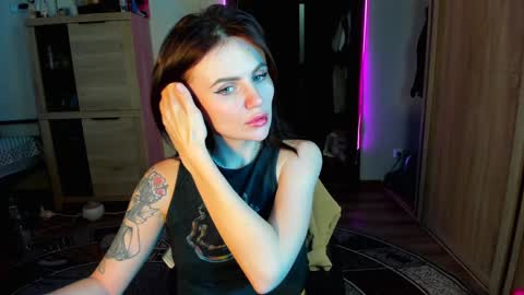 Nicky Weekends online show from 02.03.25