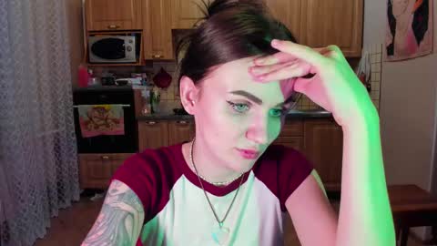 Nicky Weekends online show from 02.11.25