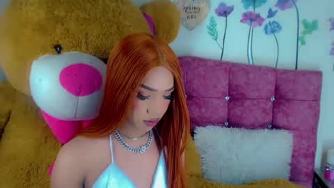 Snapshot of nickynoa chatting on 02.13.25 Nicky online show from 02.13.25
