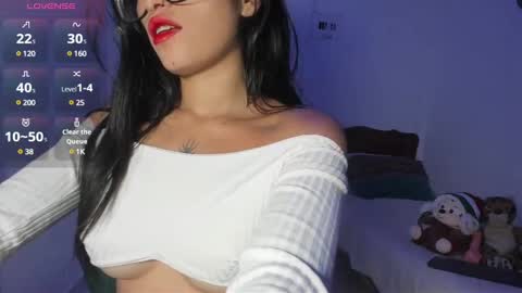 Nicolle online show from 02.13.25