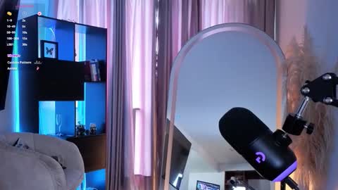 Nicky online show from 09.15.25