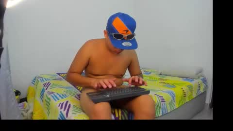 Snapshot of nico1515821704 chatting on 12.14.25 nico1515821704 online show from 12.14.25