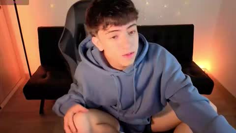 Snapshot of nicoisonline chatting on 01.06.26 Nicolas online show from 01.06.26