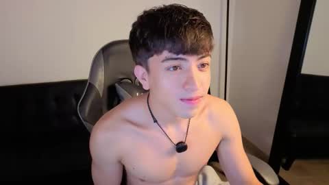 Snapshot of nicoisonline chatting on 02.23.26 Nicolas online show from 02.23.26