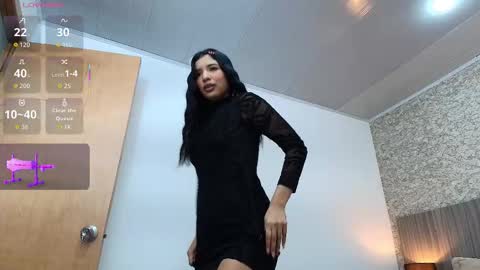 Nicol Alvarez online show from 11.27.25