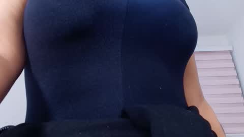 Snapshot of nicol_ferrer chatting on 01.17.26 Nicol online show from 01.17.26