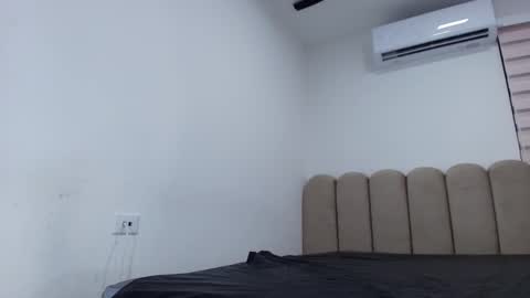 Snapshot of nicol_ferrer chatting on 03.03.26 Nicol online show from 03.03.26