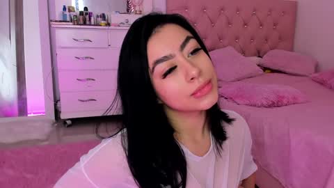 Snapshot of nicol_rosee chatting on 01.16.25 SOFIA   online show from 01.16.25