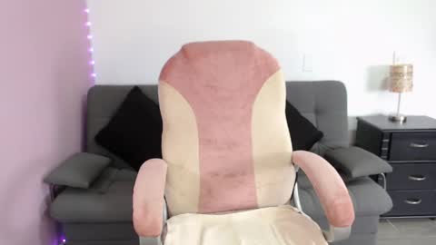 nicole Storm online show from 05.17.26