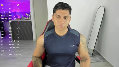 Snapshot of nicolas_montoya chatting on 10.16.25 nicolas_montoya online show from 10.16.25