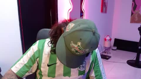 Snapshot of nicolas_torres99 chatting on 12.22.24 nicolas online show from 12.22.24