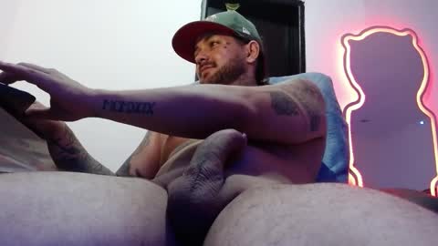 Snapshot of nicolas_torres99 chatting on 01.11.25 nicolas online show from 01.11.25