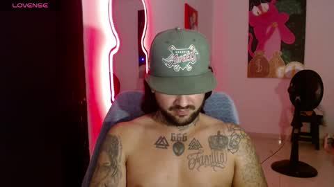 Snapshot of nicolas_torres99 chatting on 01.12.25 nicolas online show from 01.12.25