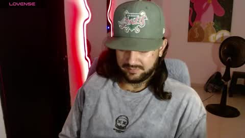 Snapshot of nicolas_torres99 chatting on 01.18.25 nicolas online show from 01.18.25