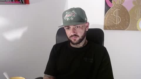 Snapshot of nicolas_torres99 chatting on 01.27.25 nicolas online show from 01.27.25