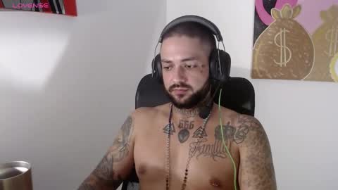 Snapshot of nicolas_torres99 chatting on 02.02.25 nicolas online show from 02.02.25