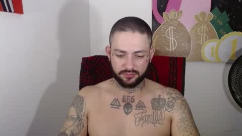 Snapshot of nicolas_torres99 chatting on 02.05.25 nicolas online show from 02.05.25