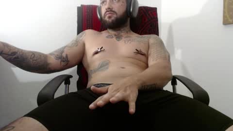 Snapshot of nicolas_torres99 chatting on 02.11.25 nicolas online show from 02.11.25