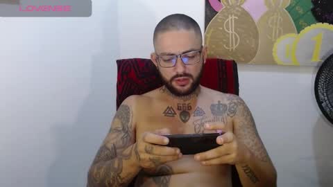 Snapshot of nicolas_torres99 chatting on 02.18.25 nicolas online show from 02.18.25