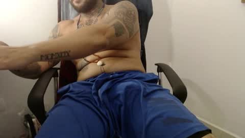 Snapshot of nicolas_torres99 chatting on 02.19.25 nicolas online show from 02.19.25