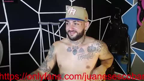 Snapshot of nicolas_torres99 chatting on 09.30.25 nicolas online show from 09.30.25